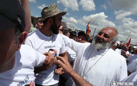 «Ի՞նչ կրկնօրինակելու բան կա, իմ մորուքը 30 տարվա է, ես սափրված չեմ եղել 6 տարի առաջ»․ Բագրատ Սրբազան