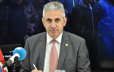 Էդգար Ղազարյան. «Ես իմ անվերապահ աջակցությունն եմ հայտնում Բագրատ սրբազանին եւ ընդունում նրա առաջնորդությունը առանց վերապահումների»
