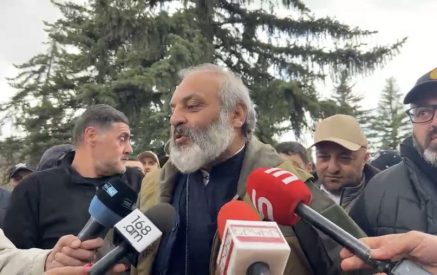 «Ի՞նչ անեմ, նստե՞մ բարդ աստվածաբանական բաներ ասեմ՝ ընդհանրապես կախվեն. հոգեւո՛ր իմաստով կախվեն». Բագրատ սրբազանի պատասխանը Փաշինյանին