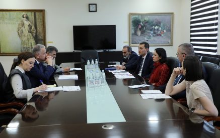 Հայաստանում ԵՄ պատվիրակության ղեկավարի հետ հանդիպմանը քննարկվել են նաև Լեռնային Ղարաբաղից բռնի տեղահանված սովորողների և ուսուցիչների աջակցության ծրագրերին վերաբերող հարցեր