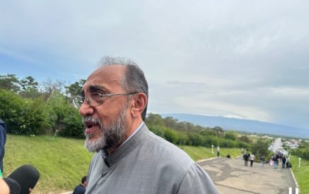 «Ձեզ զուսպ պահեք, իմացեք, որ Եկեղեցուն պատկանող տարածքները բռնագրավել եք, հիմա ո՞ւմ եք հարկում»․ Միքայել սրբազան
