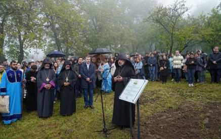 Խորհրդանշական «Կենաց ծառ»՝ Ռուբեն Վարդանյանի և նրա ընկերների անունից