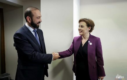 Արարատ Միրզոյանը հանդիպում է ունեցել Կոսովոյի փոխվարչապետի հետ․ քննարկվել են տարածաշրջանային անվտանգության հարցեր
