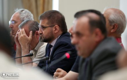 «Այն աղբը, որը վերջին օրերին լցվել էր Երեւանի փողոցներ, անհասկանալի, քվազիքաղաքական օրակարգերով՝ հիմնավորապես դուրս կմղենք մեր իրականությունից»․ Արման Բաբաջանյան
