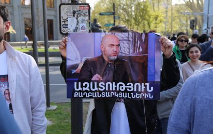 Արմեն Աշոտյան. Կամ հայ ժողովուրդը Նիկոլին կուղարկի պատմության գիրկը, կամ էլ Փաշինյանը նույն բանը կանի Հայաստանի Հանրապետության հետ