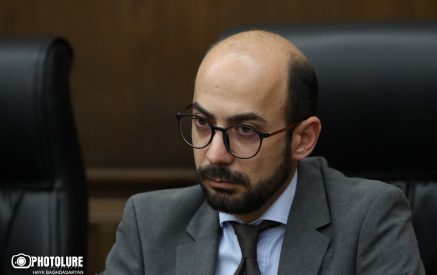 Քննչական կոմիտե հերթական անգամ աչք է փակում ՔՊ խմբակցության քարտուղար Արթուր Հովհաննիսյանի դեմ ներկայացված հանցագործության մասին հաղորդման վրա. «Ժողովուրդ»
