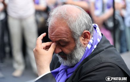 «Այնպիսի կառավարություն պիտի լինի, որն այլեւս չպիտի «փայ մտնի» բիզնեսում». Բագրատ սրբազան