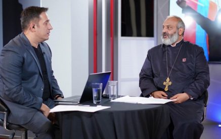 «Այսօր բանակցություններ գոյություն չունեն, գոյություն ունի միայն ուժի պարտադրանք․ Մինսկի խմբի ներկայությունը չափազանց կարեւոր է»․ Բագրատ սրբազան