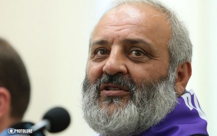 «Ամբողջ շարժման ընթացքում մարդկանց արգելել եմ գոռալու «թուրք Նիկոլ», «դավաճան Նիկոլ». Բագրատ սրբազան