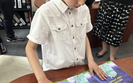 7 տարեկան Դավիթ Խաչմանուկյանը գիրք է գրել, որը դրվել է ընթերցողի սեղանին