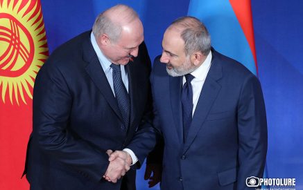«Այն, ինչ ՌԴ-ին չկարողացավ սադրել Նիկոլը, փորձում է Լուկաշենկոյին սադրել, թեպետ Լուկաշենկոյին, մեր մեջ ասած՝ հասնում է»․ Արմեն Աշոտյան
