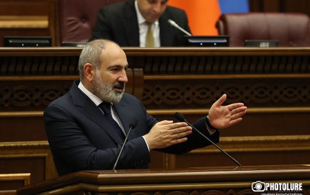 Նիկոլ Փաշինյանը՝ Բագրատ սրբազանի մոտ պատվիրակ ուղարկելու մասին․ «Որ ուզենայի իրեն հանդիպել, բիրտ ուժերին կասեի՝ գցեք բագաժնիկը, բերեք»