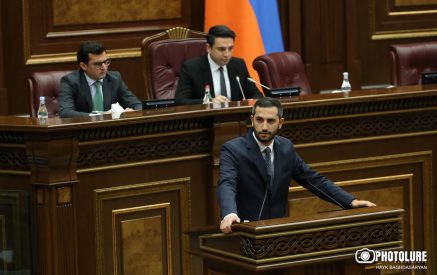 «Մենք բոլորս էսօր գործի ենք, բայց չենք հասկանում՝ դո՞ւք ինչի եք եկել, ձեր տակտիկան ո՞րն է, ԱԺ նիստերը տապալե՞լ, թե՞ չտապալել». Ռուբինյան