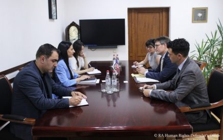 Անահիտ Մանասյանը և Քրիստոֆեր Անդերսոնը անդրադարձել են Լեռնային Ղարաբաղից բռնի տեղահանված անձանց իրավունքների պաշտպանությանը