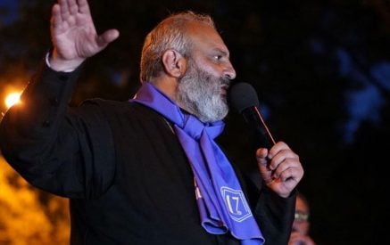«Ինչ որ մեր երկրում է տեղի ունենում, մաղթում եմ, որ ձեր երկրներում տեղի ունենա»․ Բագրատ սրբազանը՝ դեսպաններին ու միջազգային հանրությանը