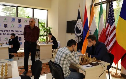 Ջերմուկում մեկնարկել է Ստեփան Ավագյանի շախմատի հուշամրցաշարը