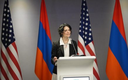 Ժողովրդավարական երկրում խաղաղ հավաքներ անցկացնելու իրավունքը կարևոր է. ԱՄՆ Պետդեպի պաշտոնյա.azatutyun.am