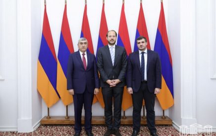 Նիկոլաուս Շերակի հետ հանդիպմանը հայ պատգամավորներն անդրադարձել են ԵՄ-ի հետ վիզաների ազատականացման հարցին, Հայաստանում Ավստրիայի դեսպանություն ունենալու կարևորությանը
