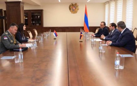 Պայմանավորվածություն է ձեռք բերվել Հայաստանի և Սերբիայի միջև պաշտպանության բնագավառում համագործակցության մասին համաձայնագրի ստորագրման ուղղությամբ աշխատանքներ տանելու վերաբերյալ