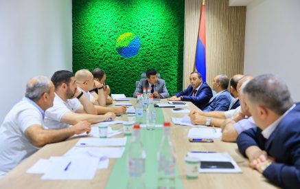 Ջրային կոմիտեի և «Ջրառ»-ի ներկայացուցիչները հիմնավորումներ են ներկայացրել, թե ինչու Սևանից ջրառն անխուսափելի է՝ ջրամբարների լցվածության և պոմպակայանների տեխնիկական վիճակով պայմանավորված