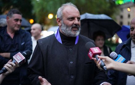 Կարող է շատ դաժան բաներ ասեմ, Շամշադինում ասում են՝ no comment. Բագրատ սրբազանը՝ Էդմոն Մարուքյանին