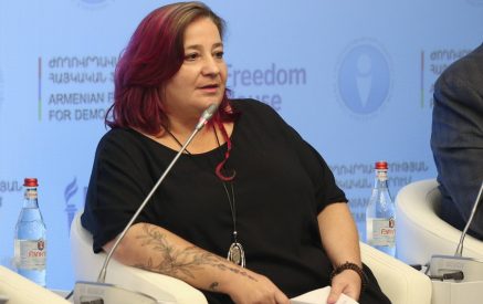 «Ձեր կողքին հիմա նստած են կանայք, որոնց համար ամենապարզ բանը՝ խանութ իջնելն էլ վտանգավոր է, քանի որ տեսքը չի համապատասխանում». Լարա Ահարոնյան