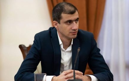 «Փարաքարում մեր թեկնածուի եղբորն ու ընկերներին արդեն մեկ-մեկուկես ամիս է կալանավորել են»․ Մեսրոպ Առաքելյան