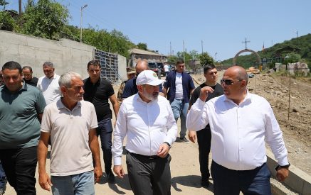 Նիկոլ Փաշինյանը ծանոթացել է Կիրանցի նոր ճանապարհի կառուցման աշխատանքներին, այցելել Հայաստան-Ադրբեջանի պետական սահմանի Կիրանցի հատված