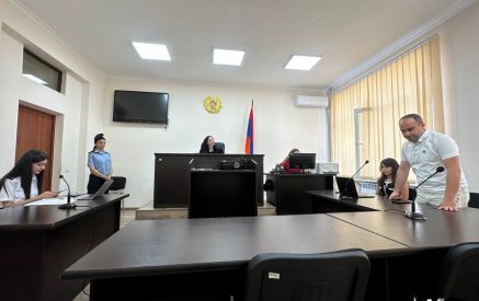380 մլն դրամ չհիմնավորվող եկամուտ եւ բռնագանձման ենթակա մի շարք անշարժ գույքեր. Առուշանյանը դատարանում ապացուցում է, որ 380 մլն-ը հորից ստացած փոխառություն է