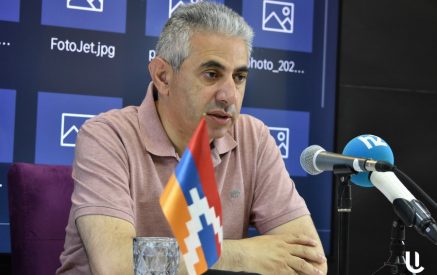 Էդգար Ղազարյան. «Պարոն վարչապետ, կառավարության նիստում կարո՞ղ ես կարդալ այն գույքի ցուցակը, որը դու հանձնել ես Ադրբեջանին Արցախում»