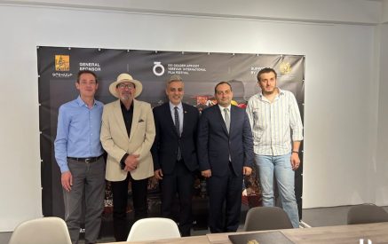 «Մեծ պատիվ է աշխատել «Ոսկե ծիրանի» հետ. Դավիդ Տյուրսը՝ փառատոնի եւ «Միսաք եւ Մելինե Մանուշյան» ֆիլմի մասին