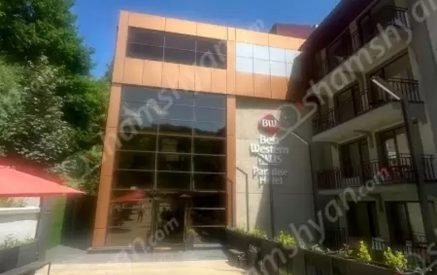 Հյուրանոցային համալիրում դանակով զինված ավազակային հարձակում է տեղի ունեցել, հափշտակել են չհրկիզվող պահարանը․ Shamshyan.com