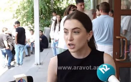 Վահե Դոլմազյան, դու գիտես՝ Արմեն Աշոտյանն ինչու է եկել այստեղ, քեզնից ակնկալիքը ոչ թե արդարադատությունն է, այլ Արմեն Աշոտյանի կալանքի որոշումները ստանալն է. Աննա Մկրտչյան