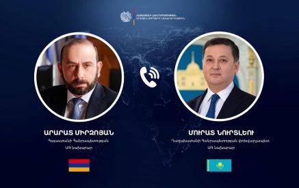 Հայաստանի ու Ղազախստանի ԱԳ նախարարները քննարկել են երկրների միջև երկկողմ համագործակցության օրակարգը