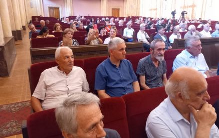 «Մենք ՀՀ-ն ու ԼՂՀ-ն իրարից չենք կարող տարանջատել, շատերն Անկախության հռչակագրի նախաբանը չեն հասկացել»․ ԳԽ պատգամավորներն առաջարկություններ արեցին