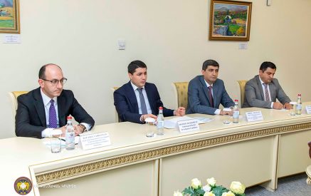 Քննչական կոմիտեում քննարկվել են գտնվելու վայրն անհայտ, գերեվարված անձանց հարազատների հետ իրականացվող աշխատանքների, այդ անձանց վերաբերյալ տեղեկատվության փոխանակմանը վերաբերող հարցեր