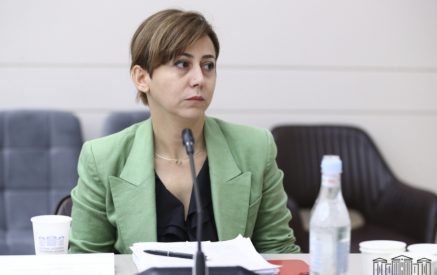 «Թիրախում կյանքի դժվար իրավիճակում հայտնված մարդիկ եւ ընտանիքներ են» կառավարության օրենսդրական նախաձեռնությամբ վերանայվում է ընտանիքի ապահովության գնահատման համակարգը