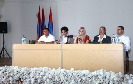 Նոր դասագրքեր, պարտադիր խմբակներ, արտադպրոցական կրթության կարևորություն. Շիրակի մարզում անցկացվել է օգոստոսյան խորհրդակցություն