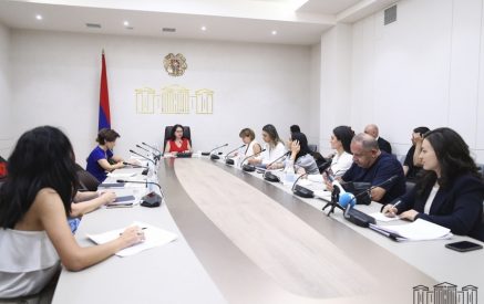 «Մեզ լուսանկարներ են բերել, որ նույն ընտանիքին այնքան օգնություն էին տվել, որ 80 լիտր ձեթ էր հայտնվել էդ ընտանիքում». Օգնությունները համակարգելու են