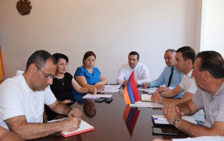 Խորհրդակցությանը ներկայացվել են ՀՀ–ում «Արևմտյան Նեղոսի տենդ» հիվանդության վիճակագրությունը, դրանց կանխարգելմանն ուղղված աշխատանքները