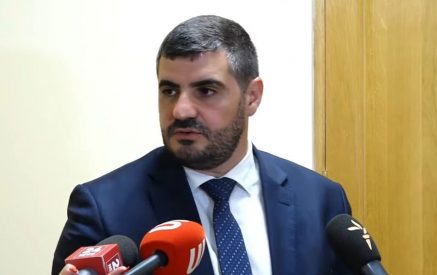 «Կիրանցում հիմա ոչ թե հաստ չեզոք գոտի է հանդիսանում շփման գիծ, այլ մի բարակ գծով գնացող սահման է, փշալար, որից անմիջապես այն կողմ այն մյուս պետությունն է, անմիջապես այս կողմ՝ էս մի պետությունը». Արման Եղոյան