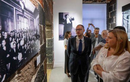 «Պատում մեկ իրի». բացվել է «Ազնավուրի մանկության թատրոնը» ցուցադրությունը
