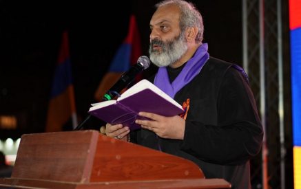 Արցախի լուծարման մասին այնքան չի խոսում Հեյդարի որդի Ալիեւը, որքան՝  Փաշինյանը. Բագրատ սրբազան
