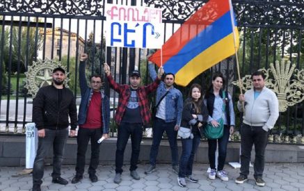 «Բռունցքդ բեր» նախաձեռնության 5 անդամի դատում են բարձրախոս օգտագործելու համար․ «Հրապարակ»