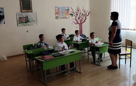 Գեներալ Ֆելիքս Ցոլակյանի գյուղի 1-ին դասարանցիները դասվար էին փնտրում․ ֆլեշմոբը տվեց իր արդյունքը