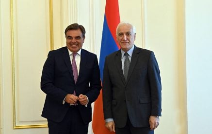Վահագն Խաչատուրյանն ու Մարգարիտիս Սխինասը քննարկել են ՀՀ-ԵՄ բազմաշերտ համագործակցության հետագա ընդլայնման շուրջ ջանքերի շարունակական ներդրման ուղղությունների վերաբերյալ հարցեր