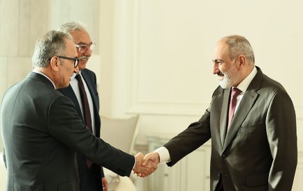 Նիկոլ Փաշինյանն ընդունել է Սեմ Սիմոնյանին և Էլի Աքիլյանին