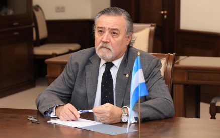 Պապիկյանը և դեսպան Ալեմանը քննարկել են ՀՀ-ի և Արգենտինայի միջև պաշտպանության բնագավառում համագործակցության հնարավորությունները