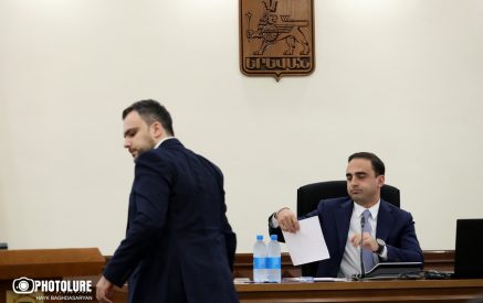 Գրիգոր Երիցյանը պատրաստվում է դիմել դատարան՝ վիճարկելու իրեն մանդատից զրկելու ավագանու որոշումը․ «Ժողովուրդ»