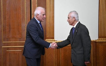 Փանոսյան ԱՐՓԱ-յի միջոցներով ստեղծել է Ալիխանյան Ազգային լաբորատորիան, հիմնադրել է Էրեբունի հիվանդանոցում առաջին արդի արյան կենտրոնը